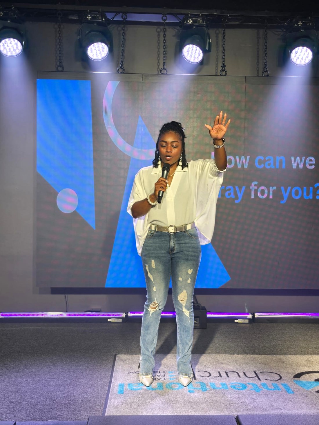 Regina Guidry leading at Intentional Church
